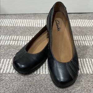 Clarks Leather Black Flats
